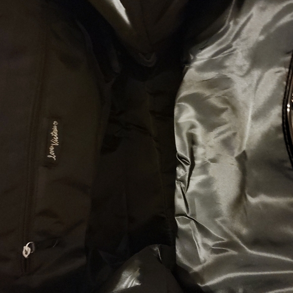 Totes - Picture 2 of 2